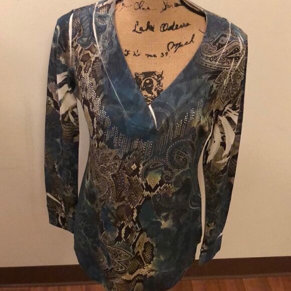 🎉1 day sale 🎉Cache Top🎀 - Picture 5 of 6